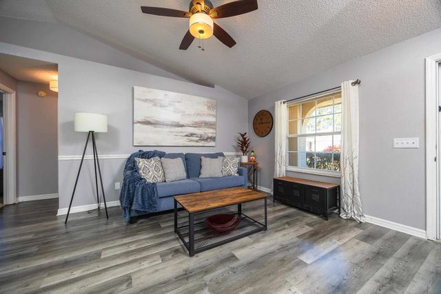 5 Rippling Place, Palm Coast, FL 32164