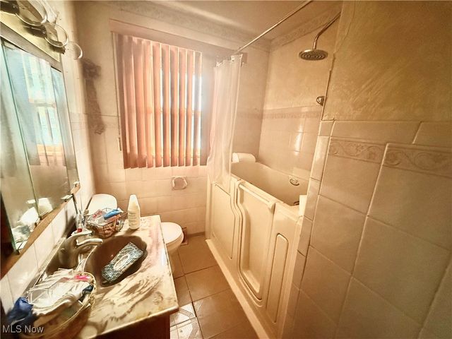 826 Woodford Avenue, Youngstown, OH 44511