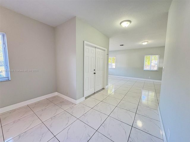 249 NW 8th Ave, Dania Beach, FL 33004