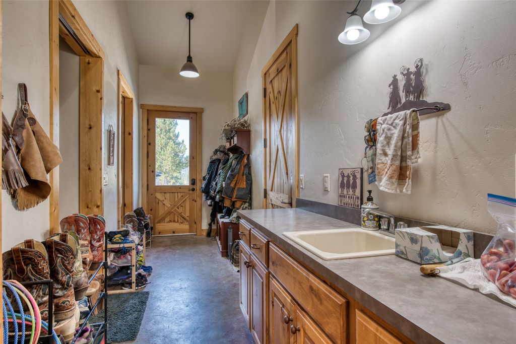 406 Chief Joseph Trail, Darby, MT 59829 photo 147