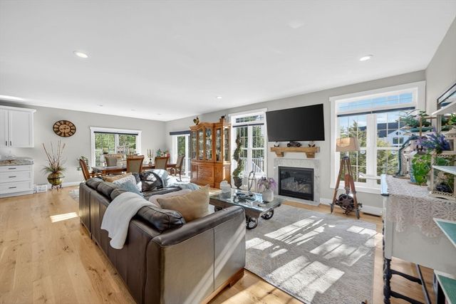 124 Tiffany, Attleboro, MA 02703