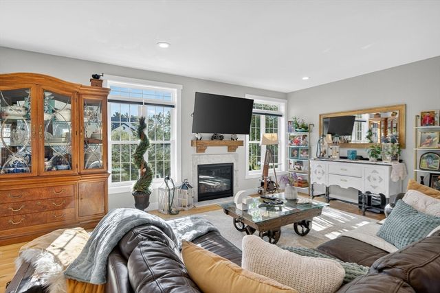 124 Tiffany, Attleboro, MA 02703