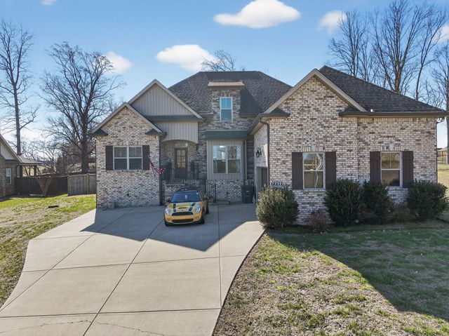 723B Russell St, N, Portland, TN 37148