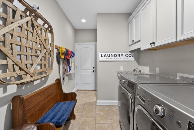 723B Russell St, N, Portland, TN 37148