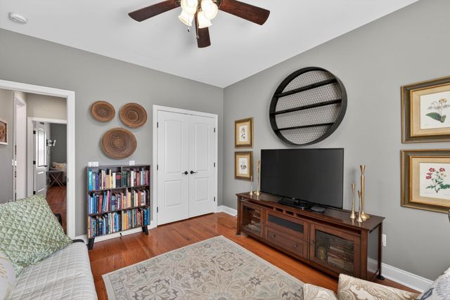 723B Russell St, N, Portland, TN 37148