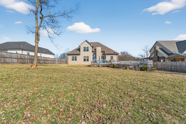 723B Russell St, N, Portland, TN 37148