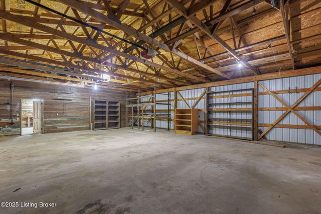 6803 Brownsboro Rd, Louisville, KY 40222