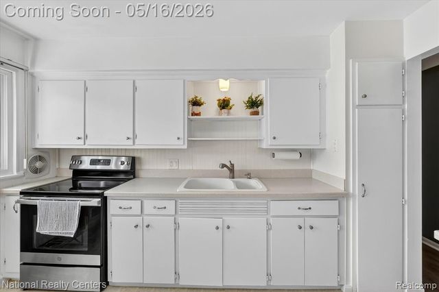 29911 Macintyre Street, Livonia, MI 48150