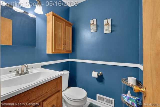 29911 Macintyre Street, Livonia, MI 48150