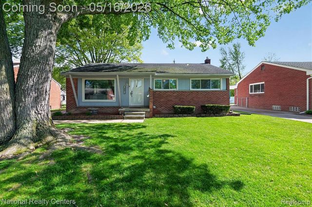 29911 Macintyre Street, Livonia, MI 48150