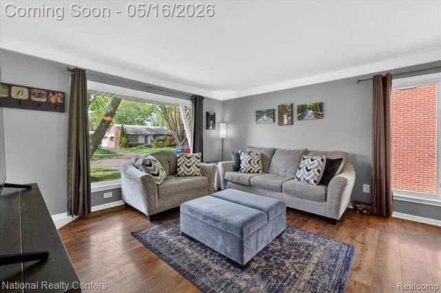29911 Macintyre Street, Livonia, MI 48150