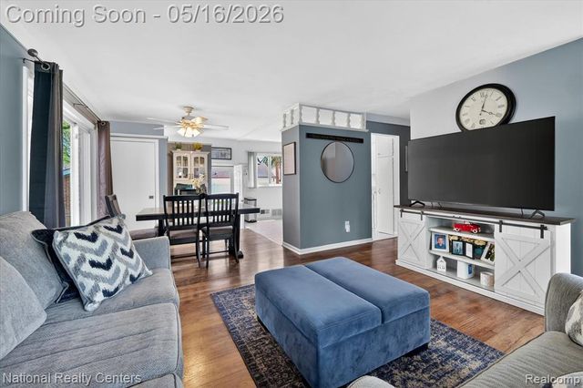 29911 Macintyre Street, Livonia, MI 48150