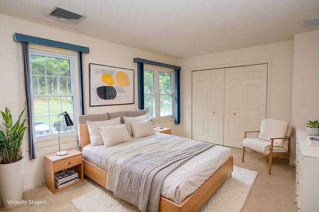 78 Laurelwood Dr 78, Hopedale, MA 01747
