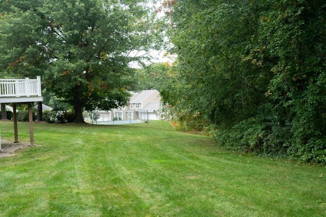 78 Laurelwood Dr 78, Hopedale, MA 01747