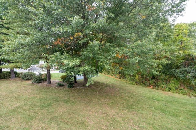 78 Laurelwood Dr 78, Hopedale, MA 01747
