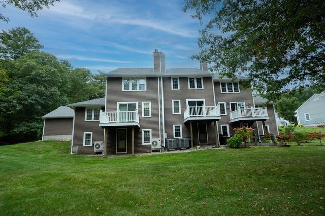 78 Laurelwood Dr 78, Hopedale, MA 01747