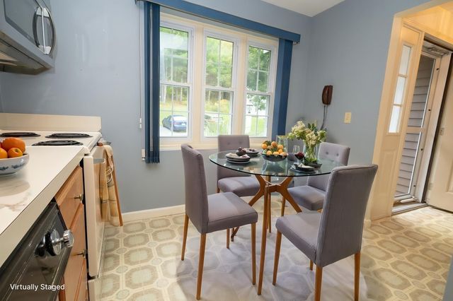 78 Laurelwood Dr 78, Hopedale, MA 01747