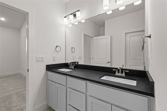 700 Sun Meadows Loop, Centerton, AR 72719