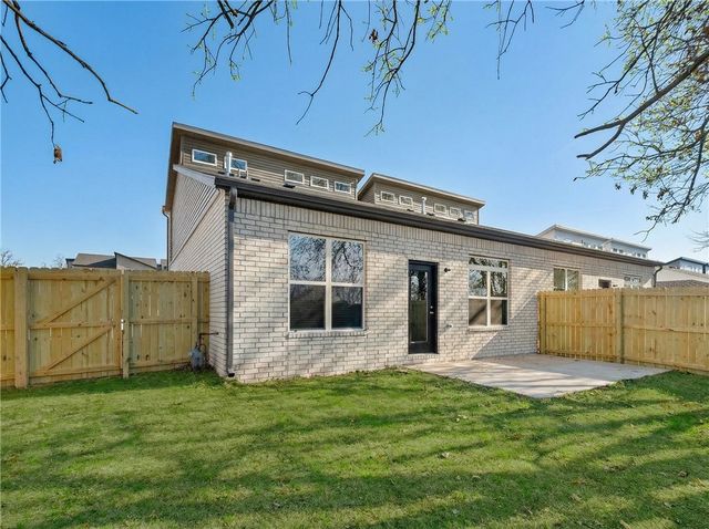 700 Sun Meadows Loop, Centerton, AR 72719