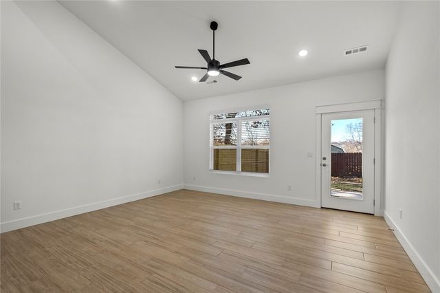 700 Sun Meadows Loop, Centerton, AR 72719