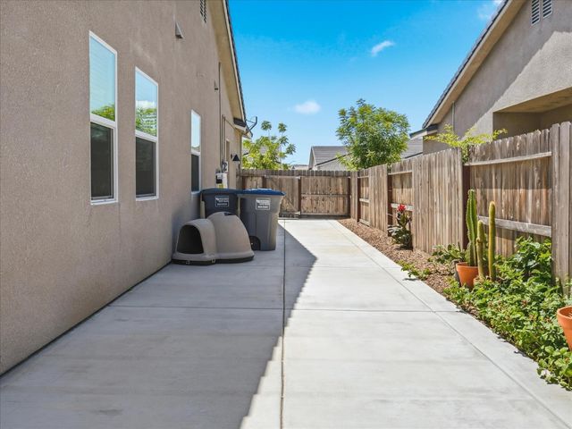 20112 Siena Drive, Friant, CA 93626