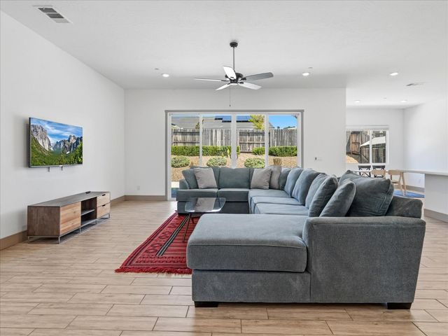 20112 Siena Drive, Friant, CA 93626