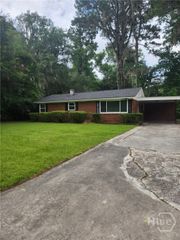 1524 Laberta Court, Savannah, GA 31406