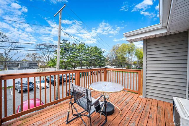 96 Finch Lane 2B, Islip, NY 11751