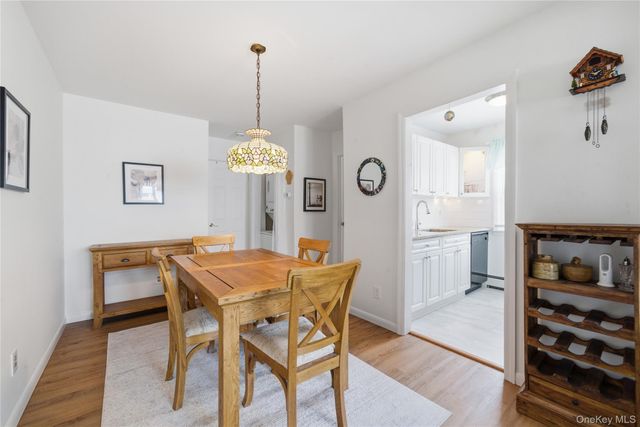 96 Finch Lane 2B, Islip, NY 11751
