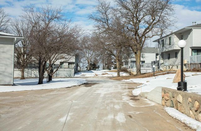 2330 Dusty Rd, Waterloo, IA 50701