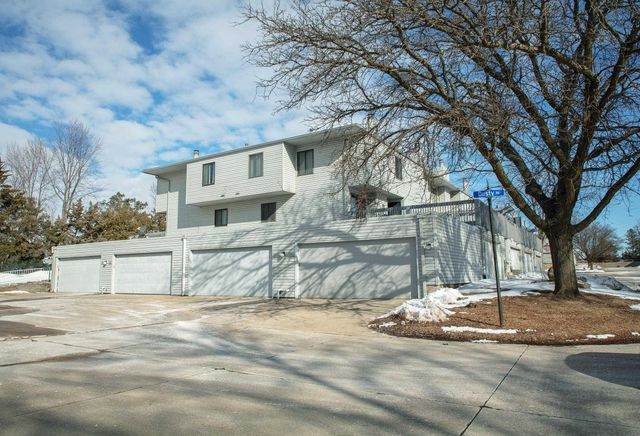 2330 Dusty Rd, Waterloo, IA 50701