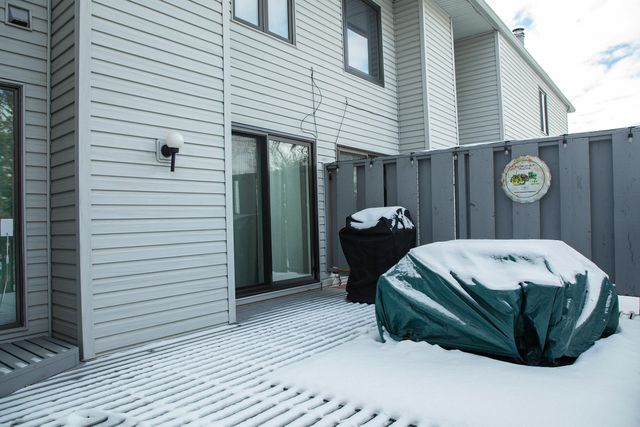 2330 Dusty Rd, Waterloo, IA 50701