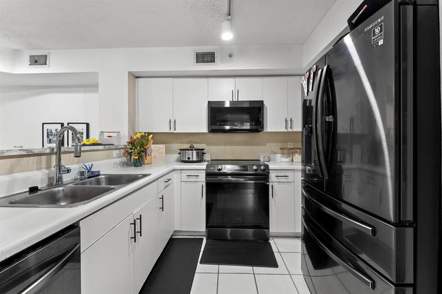 4812 N State Road 7 12205, Coconut Creek, FL 33073