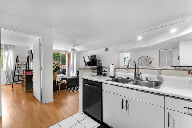 4812 N State Road 7 12205, Coconut Creek, FL 33073