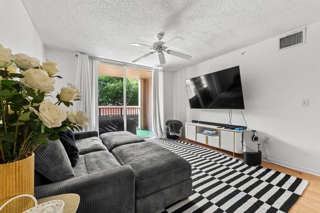 4812 N State Road 7 12205, Coconut Creek, FL 33073
