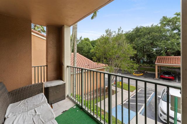 4812 N State Road 7 12205, Coconut Creek, FL 33073