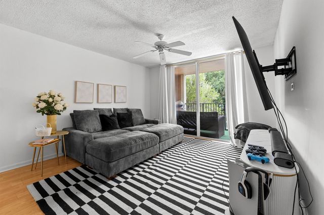 4812 N State Road 7 12205, Coconut Creek, FL 33073