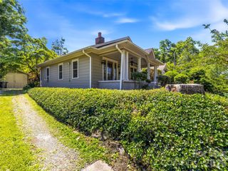 1214 Oakland Street, Hendersonville, NC 28792