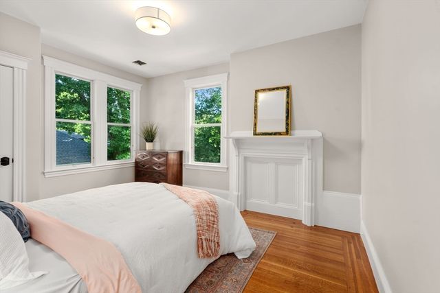 41 Brown Ave, Boston, MA 02131
