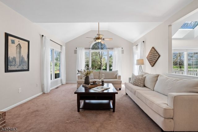 15 Montfort Dr, Montgomery Twp., NJ 08502