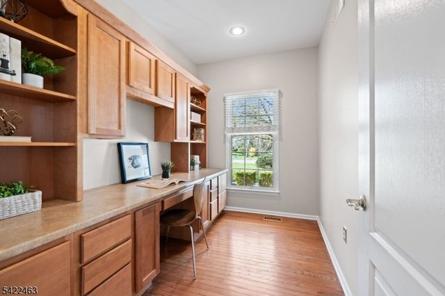 15 Montfort Dr, Montgomery Twp., NJ 08502