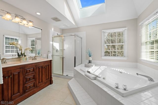 15 Montfort Dr, Montgomery Twp., NJ 08502