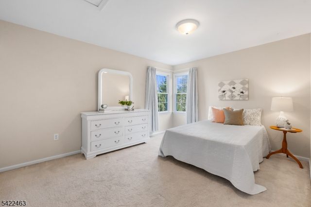 15 Montfort Dr, Montgomery Twp., NJ 08502