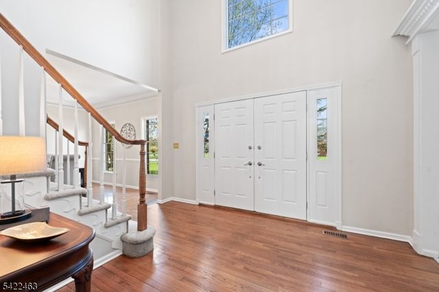 15 Montfort Dr, Montgomery Twp., NJ 08502