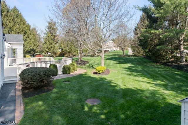 15 Montfort Dr, Montgomery Twp., NJ 08502