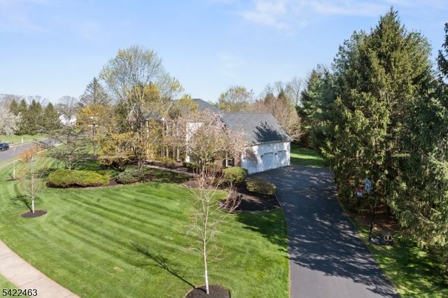 15 Montfort Dr, Montgomery Twp., NJ 08502