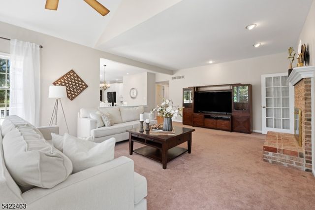 15 Montfort Dr, Montgomery Twp., NJ 08502