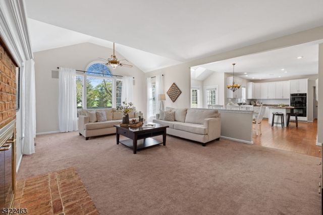 15 Montfort Dr, Montgomery Twp., NJ 08502