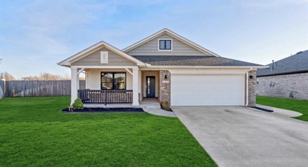Image 1 of property listing at 12600 NW 3rd Street, Yukon, OK 73099