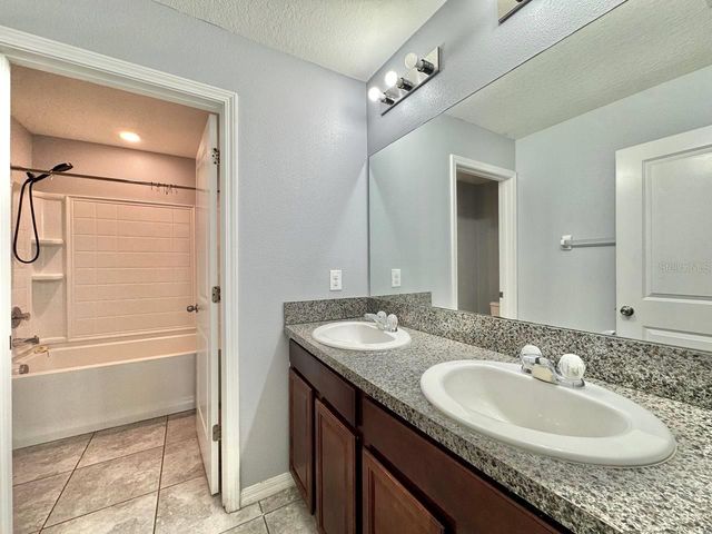 6533 TRENT CREEK DRIVE, Sun City Center, FL 33573